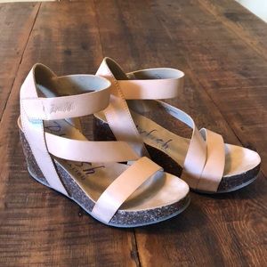 Blowfish wedges size 8.5. like new